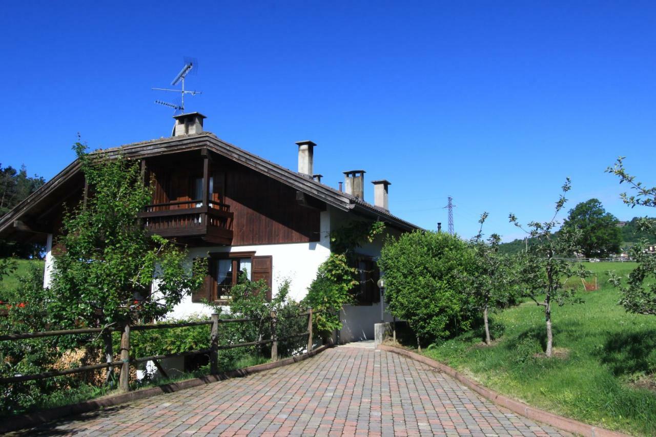 Agritur Chelodi Villa Cavalese Exterior photo